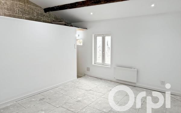 Maison à vendre    2 pièces •  Beaucaire