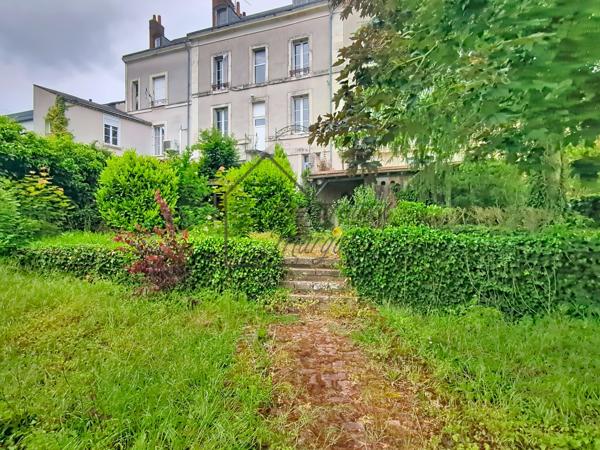 Immeuble
         10 pièces
        - 165 m² 198 000 € *