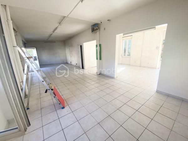 Local commercial de 83 m²