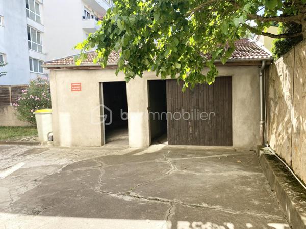 Local commercial de 83 m²