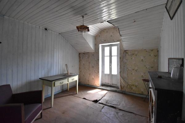 Maison à vendre 12 pièces (07)