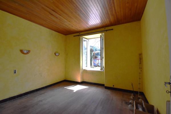 Maison à vendre 12 pièces (07)