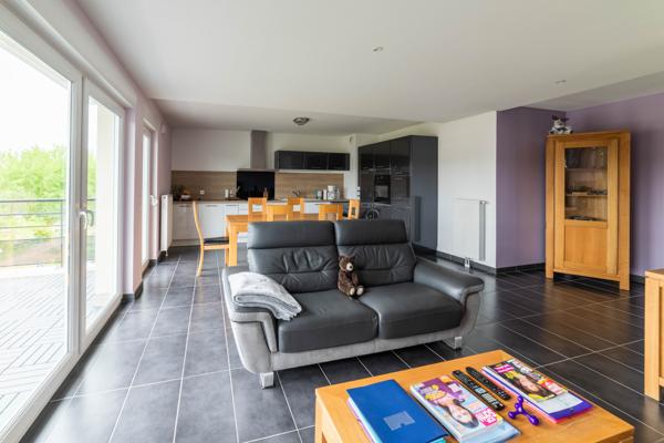 Appartement
         3 pièces
        - 65 m² 194 990 € *