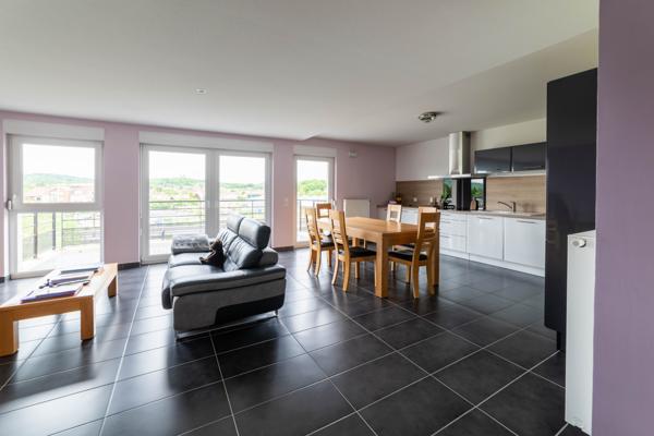 Appartement
         3 pièces
        - 65 m² 194 990 € *
