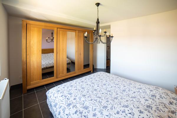 Appartement
         3 pièces
        - 65 m² 194 990 € *
