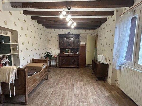 Maison à vendre à Clefs dans le Maine-et-Loire (49150), ref : LB/2561   
centre