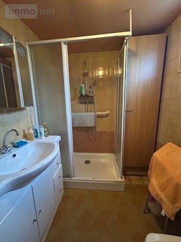 Maison à vendre à Clefs dans le Maine-et-Loire (49150), ref : LB/2561   
centre