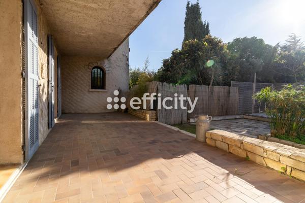 Maison 8 pièces - 328 m²