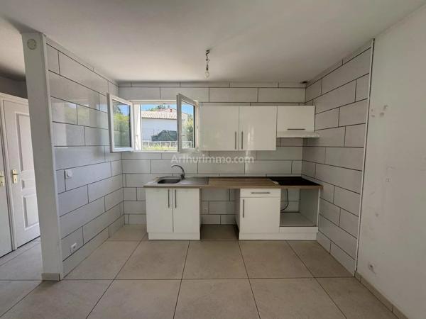 Vente                                                      Maison
                        
                     3 pièces                      70 m2                     à Manosque