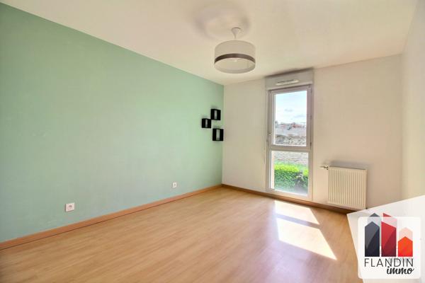 FRANCHEVILLE - Appartement T3 avec balcon et garage