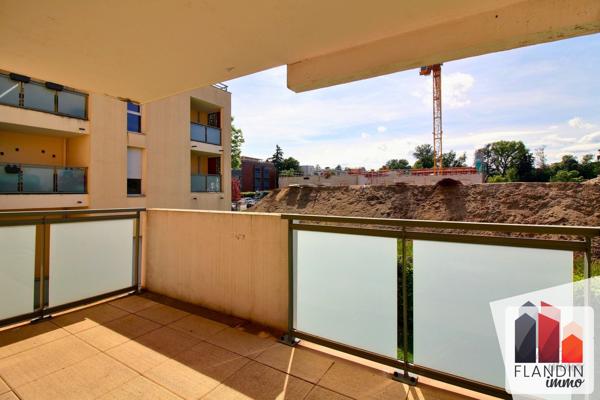 FRANCHEVILLE - Appartement T3 avec balcon et garage