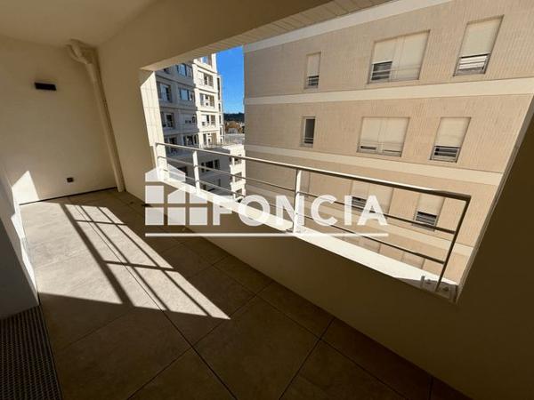 Location Appartement 2 pièces 44.3 m² - Bordeaux 33100