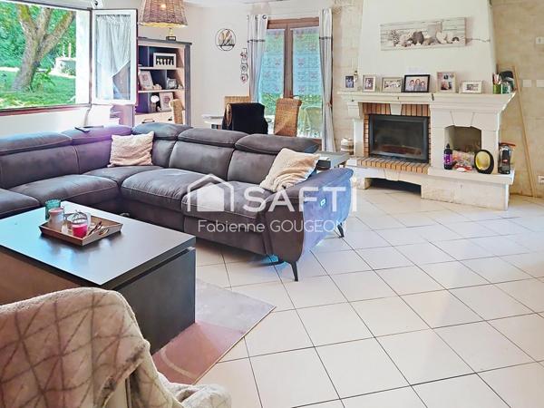 Maison familiale de 214 m² env sur 2090 m² env  de terrain , 4 chambres