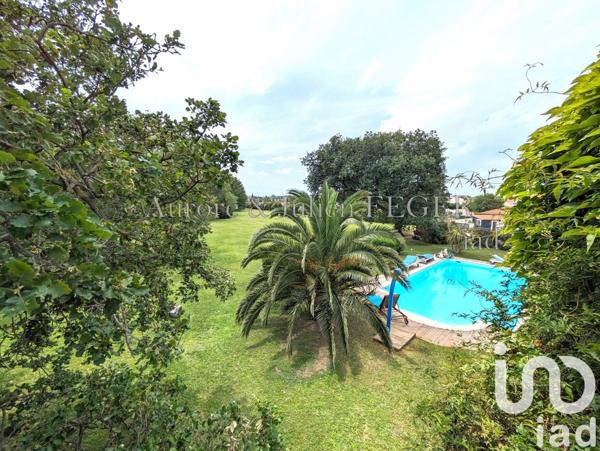 Demeure 8 pièces de 290 m² à Saleilles (66280)