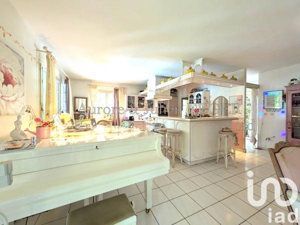 Demeure 8 pièces de 290 m² à Saleilles (66280)