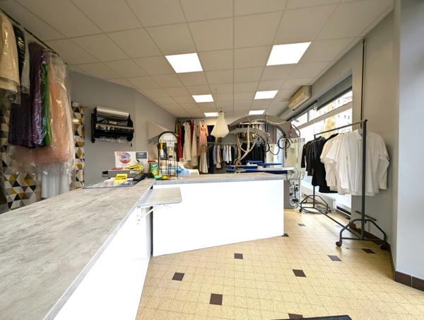 Local commercial loué – Rendement brut : 13,2 % – Roanne (42300)