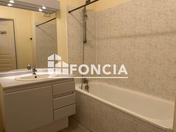 Location Appartement 3 pièces 70 m² - RESIDENCE VICTORIA Villemandeur 45700