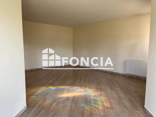 Location Appartement 3 pièces 70 m² - RESIDENCE VICTORIA Villemandeur 45700