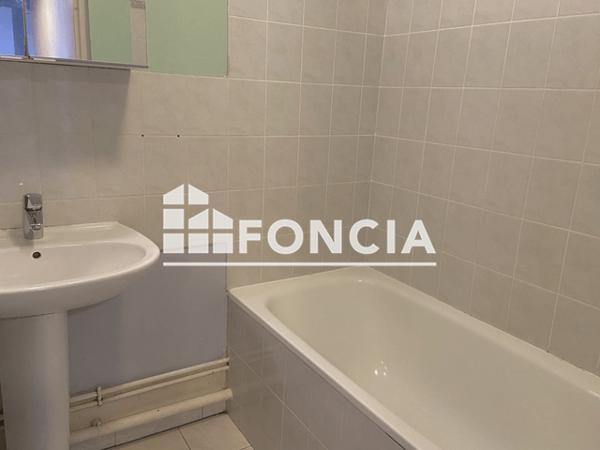 Location Appartement 3 pièces 59.42 m² - 25 AVENUE JEAN ZAY Orleans 45000