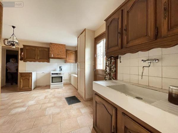 Maison à vendre à Coudrecieux dans la Sarthe (72440), ref : 72033-5