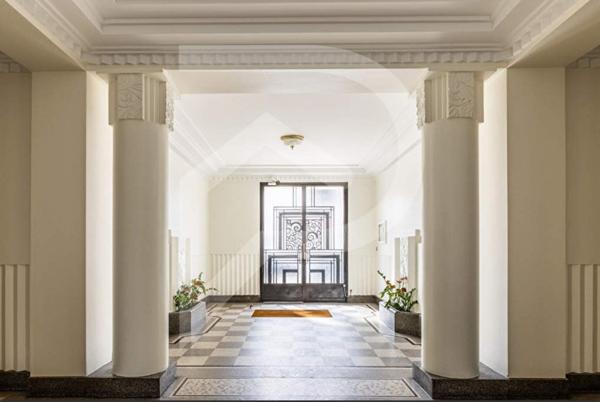 Studette place Félix Eboué