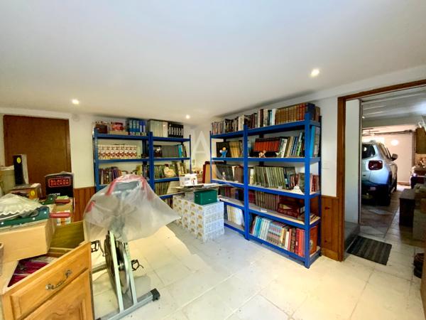 Maison Archiac 5 pièce(s) 139 m2