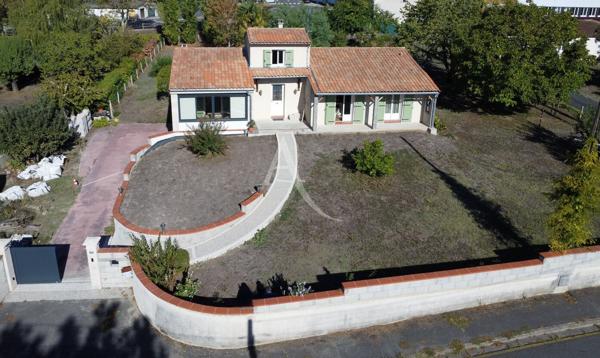 Maison Archiac 5 pièce(s) 139 m2