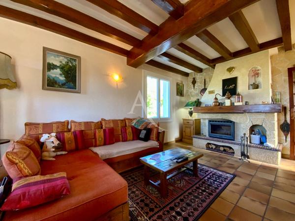 Maison Archiac 5 pièce(s) 139 m2