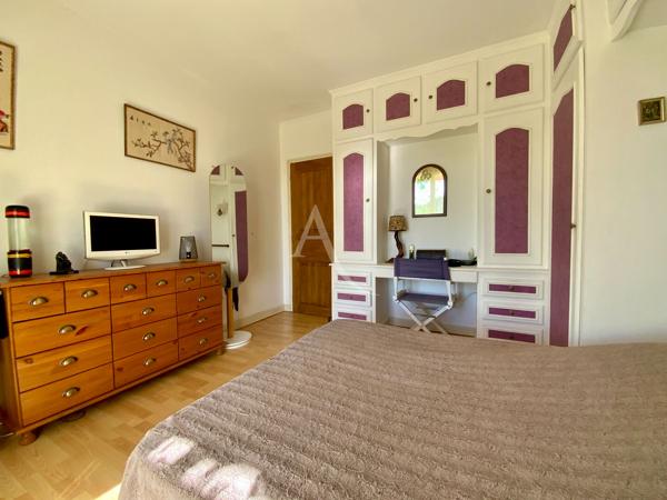 Maison Archiac 5 pièce(s) 139 m2
