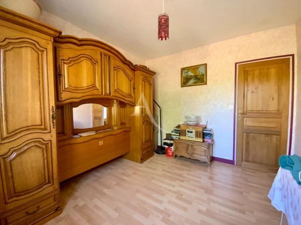 Maison Archiac 5 pièce(s) 139 m2