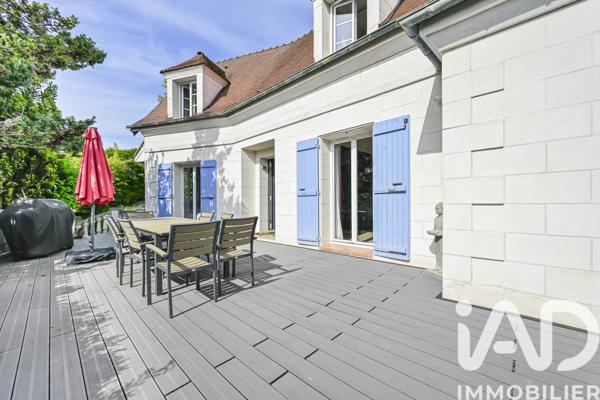 Maison à vendre 8 pièces 214 m² Bougival