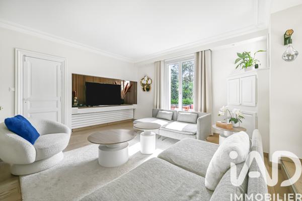 Maison à vendre 8 pièces 214 m² Bougival
