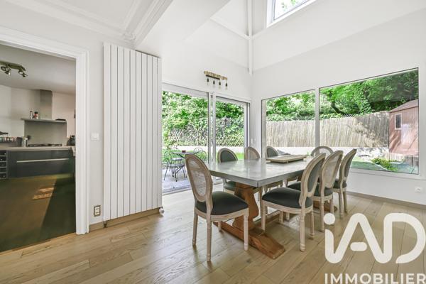 Maison à vendre 8 pièces 214 m² Bougival