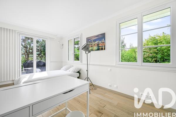 Maison à vendre 8 pièces 214 m² Bougival