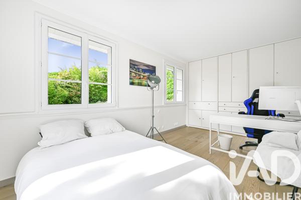 Maison à vendre 8 pièces 214 m² Bougival