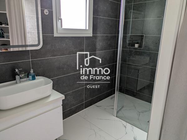 Maison contemporaine avec piscine  Montreuil-Juigné