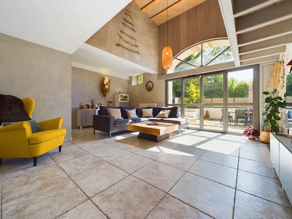 MAISON CHOISY 7 pièce(s) 230 m2