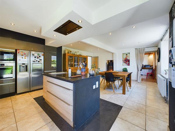 MAISON CHOISY 7 pièce(s) 230 m2