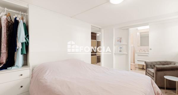 À vendre Maison 5 pièces 177.9 m² - Meyzieu 69330