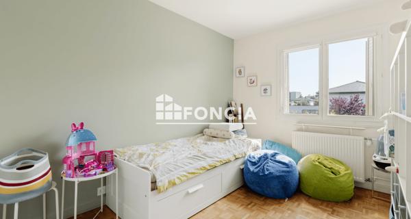 À vendre Maison 5 pièces 177.9 m² - Meyzieu 69330