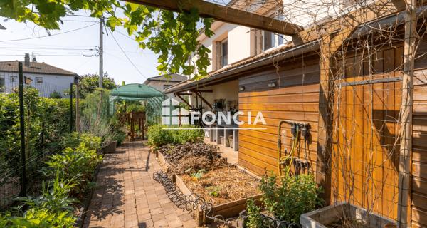 À vendre Maison 5 pièces 177.9 m² - Meyzieu 69330