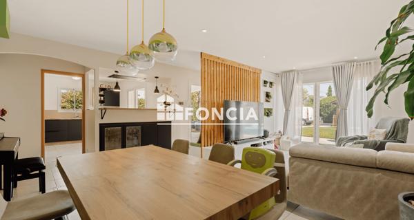 À vendre Maison 5 pièces 177.9 m² - Meyzieu 69330