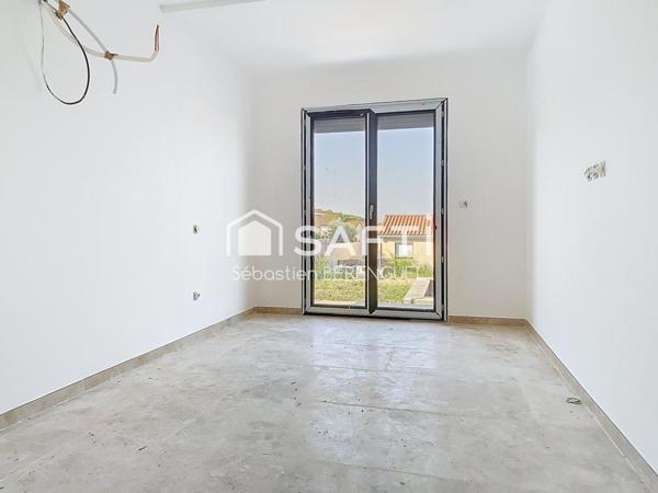 Maison neuve avec garage piscine, confort du plain pied,4 chambres, finitions en cours