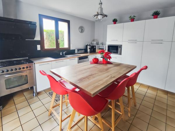 Charmante maison sur sous-sol