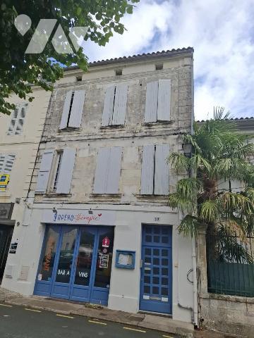 Un appartement T5 en Duplex à SAINTES centre-ville Rive Gauche