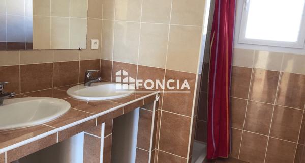 Location Maison 4 pièces 84.27 m² - Rasteau 84110