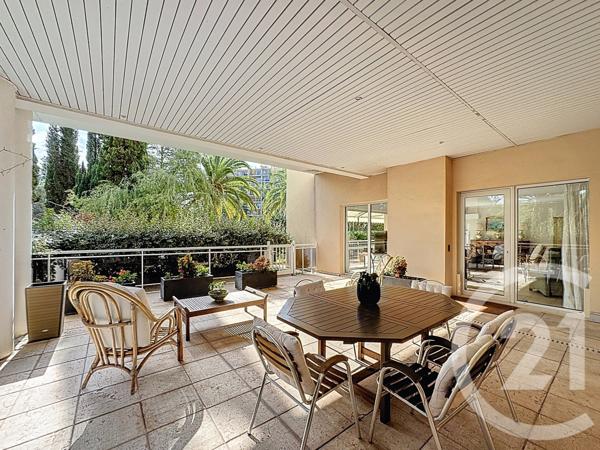 Appartement F7 Et + à vendre  7 pièces - 169,77 m2 MANDELIEU LA NAPOULE - 06