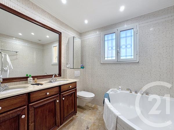 Appartement F7 Et + à vendre  7 pièces - 169,77 m2 MANDELIEU LA NAPOULE - 06