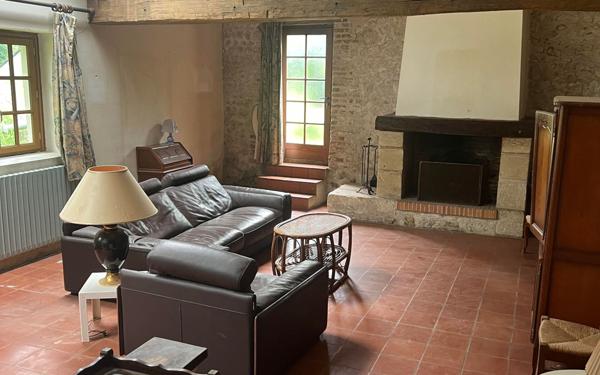 Maison à vendre    7 pièces • 263 m2 Bou