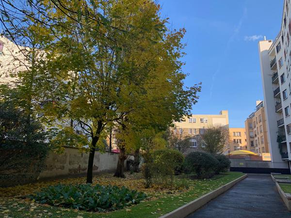 3p 56m2 + balcon, Buzenval, place de la Réunion